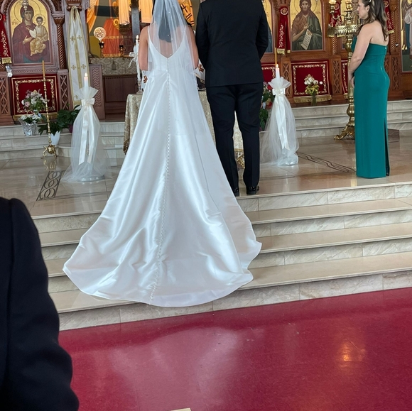 Wedding Dress - Picture 4 of 4